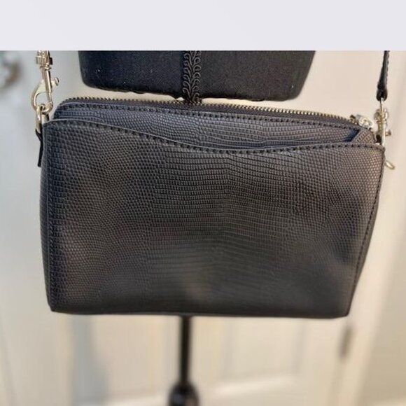 Guess Est 1981 Purse in Black - NWOT - Picture 4 of 9